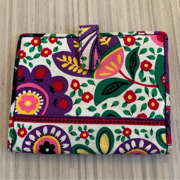 Vera Bradley Handbags - Vera Bradley Viva La Vera Snap Bi-Fold Wallet